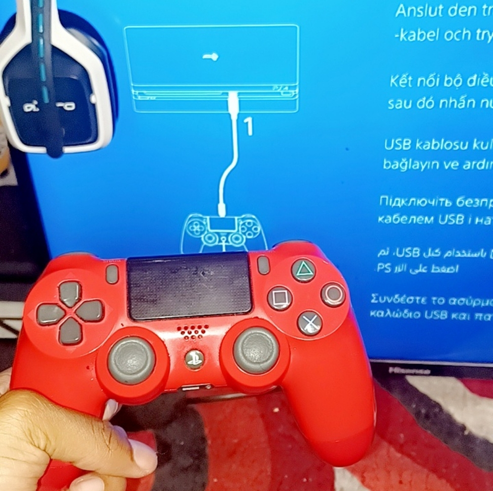 Playstation 4 / a20 headset / Ps4 controller - Picture 4 of 4